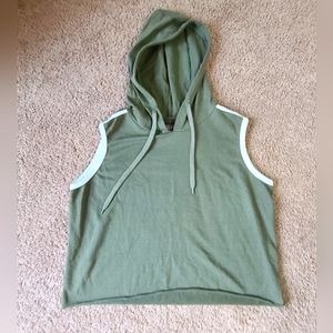 LOVELOVELOVE 2x Hooded Crop Top